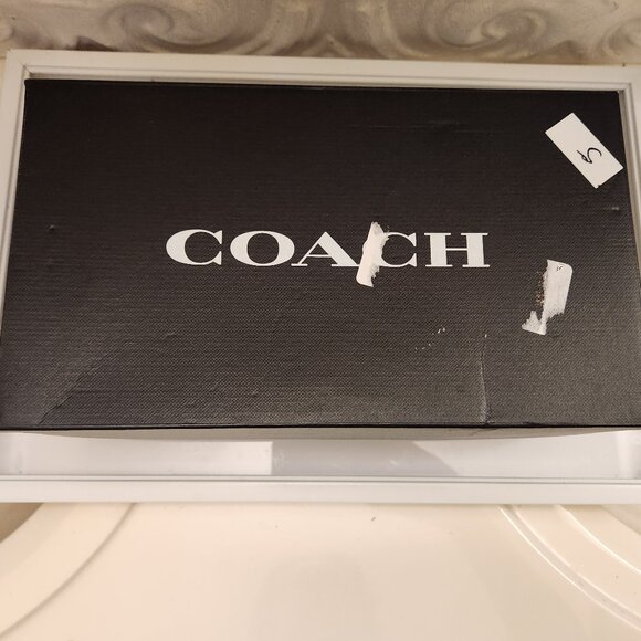Coach "Giovanna" Bow Pumps. NIB. Size 6. Customer Return. - Picture 12 of 12